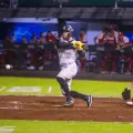 Piratas de Campeche vence a Diablos Rojos en extra innings y se pone adelante en la serie