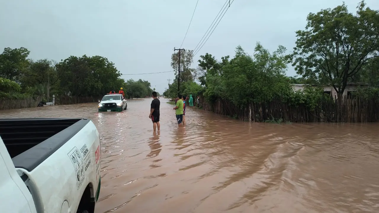 “Aunque se han registrado afectaciones en algunos municipios por las lluvias acumuladas, la coordinación de las autoridades ha permitido atender oportunamente cada situación .- Alfonso Durazo Montaño, gobernador del Estado
