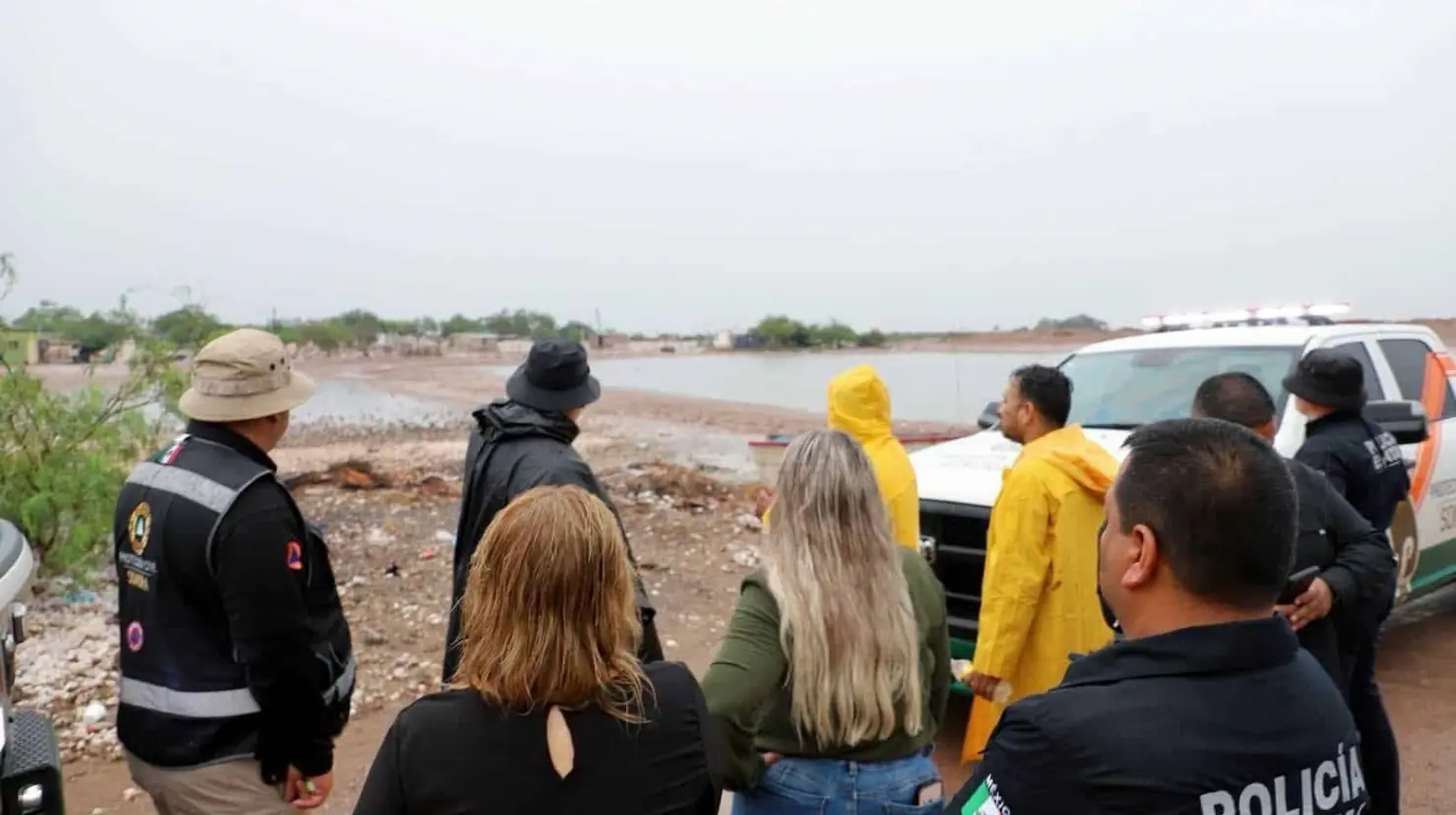 Entre las recomendaciones se encuentran el evitar cruzar ríos, arroyos o calles inundadas, aunque parezcan poco profundo; también evitar refugiarse bajo árboles o postes de luz durante tormentas eléctricas; manejar con precaución, reducir la velocidad y aumentar la distancia entre vehículos.