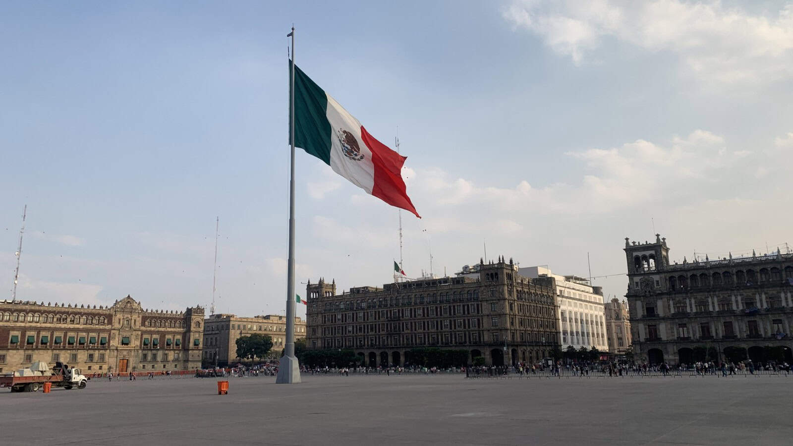 ¿Por qué se iza a toda asta la bandera hoy 5 de septiembre? Este 2025 se conmemora por primera vez