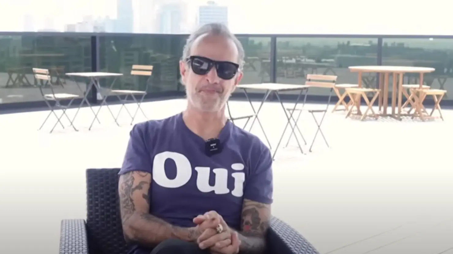 "Es una consecuencia de mis actos, llevo 30 años haciendo lo que se me da la gana, declaró guitarrista y vocalista de Molotov.