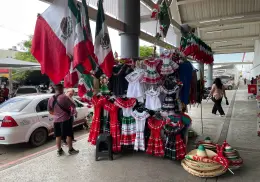 Se instalan 25 puestos alusivos al Día de la Independencia