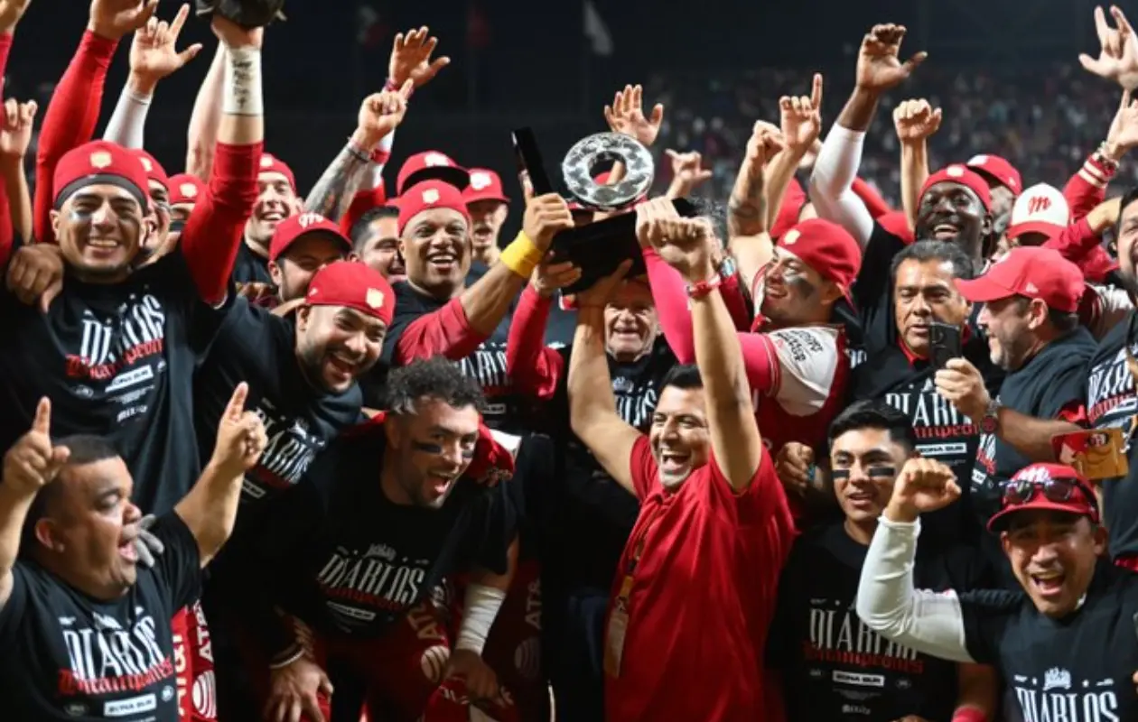 En su estadio, los Diablos alzaron el título de Zona.