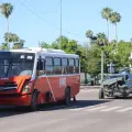 En Hermosillo, choca unidad del Ejército con camión urbano