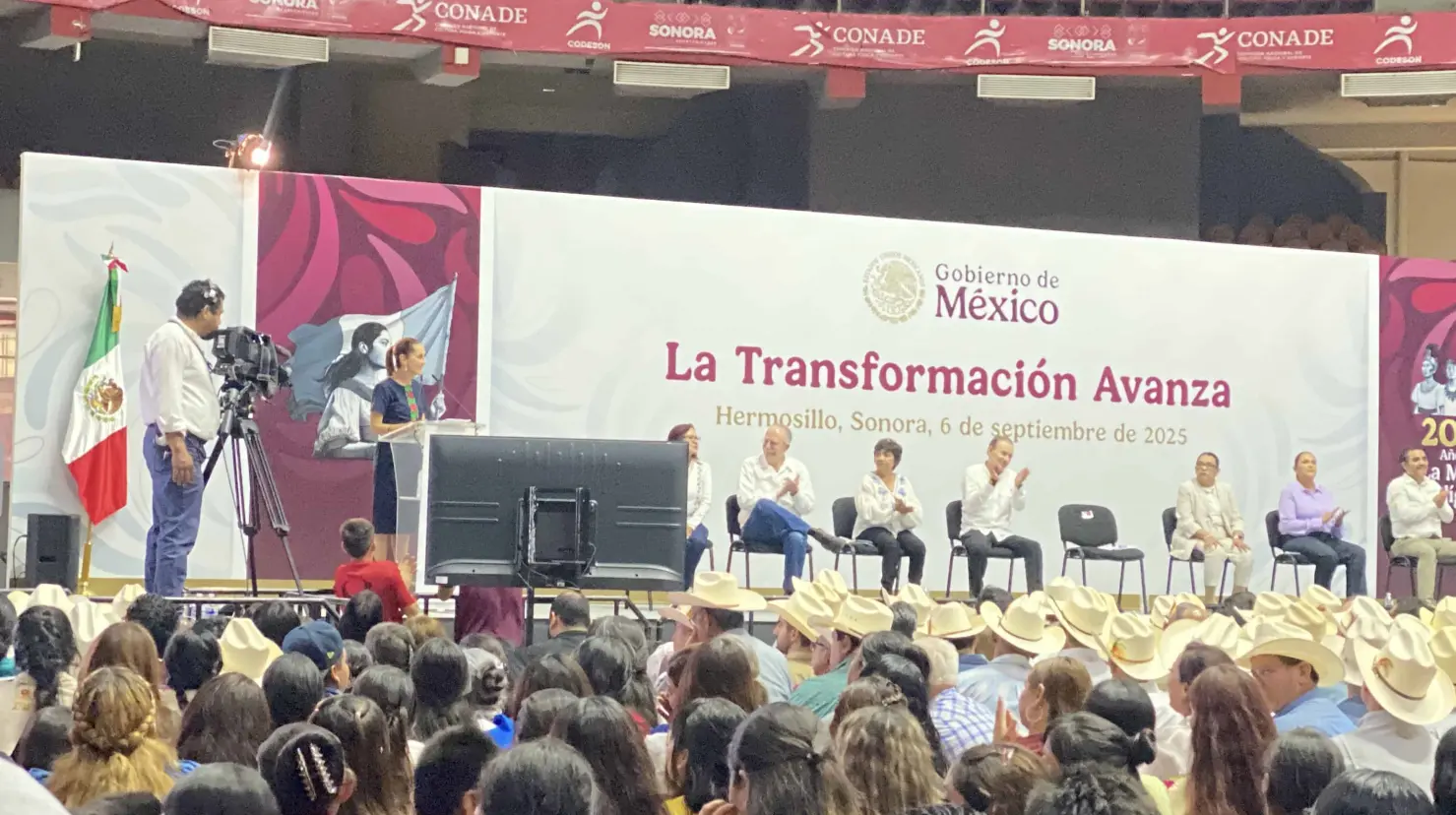 Detalló que el plan incluye semental bovino, fondo de crédito para engorda con baja tasa de interés y la construcción de un centro integral de ganadería para la producción de la mejor carne del país para el mercado de exportación.