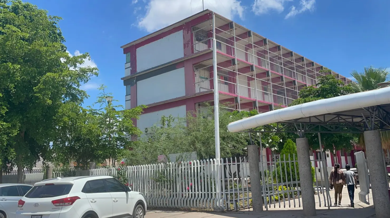 La escuela ha sido beneficiada con recursos de la Secretaría del Bienestar y aprovecharon para atender diferentes necesidades y los trabajos continuarán este año
