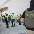 VIDEOS | Arrestan a 23 mexicanos tras redada en planta de Hyundai en Estados Unidos