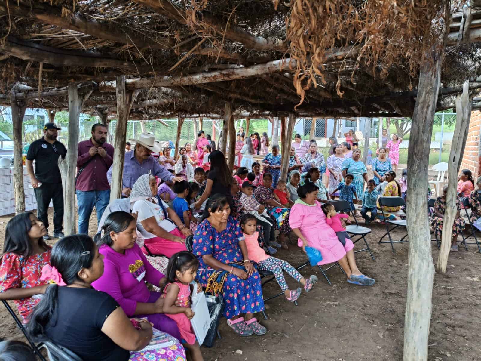 Pueblos guarijíos están sin luz