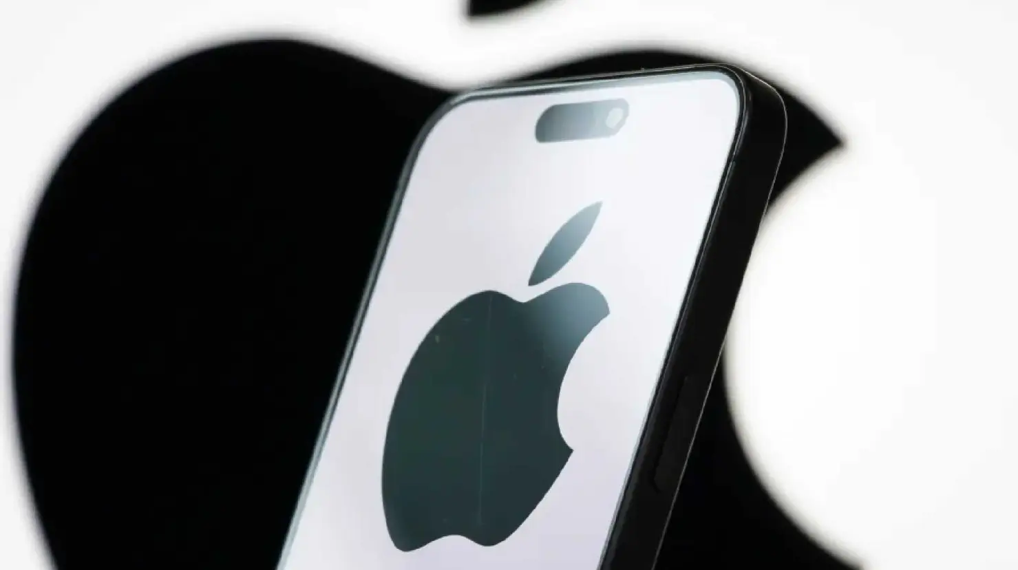 Apple presenta el iPhone 17: ¿Cuándo sale a la venta y cuál será su precio?