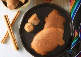 Cochito de piloncillo: Conoce la historia del pan dulce mexicano que nació desde la época colonial