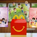 ¿Cuánto cuesta la Cajita Feliz de McDonald’s con los TinyTan de BTS y cómo saber qué miembro te saldrá?