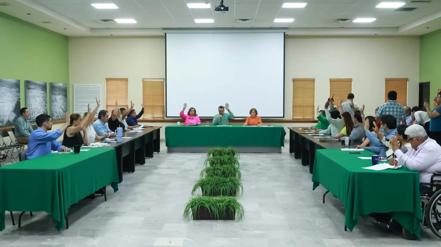 Cabildo aprueba Primer Informe de Javier Lamarque