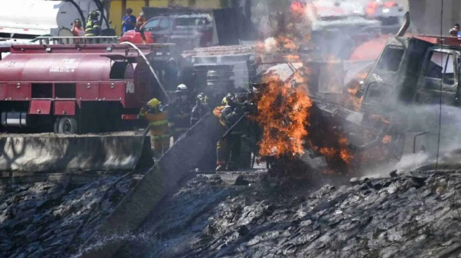 Gobierno de la CDMX actualiza cifras tras explosión de pipa de gas en Iztapalapa: suma 10 fallecidos y 54 hospitalizados