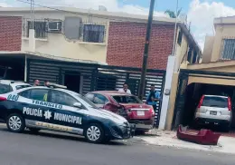 Vehículo impacta vivienda al norte de Ciudad Obregón  