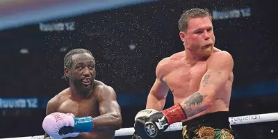 ¿Cuánto ganó Canelo Álvarez tras perder su título contra Terence Crawford?