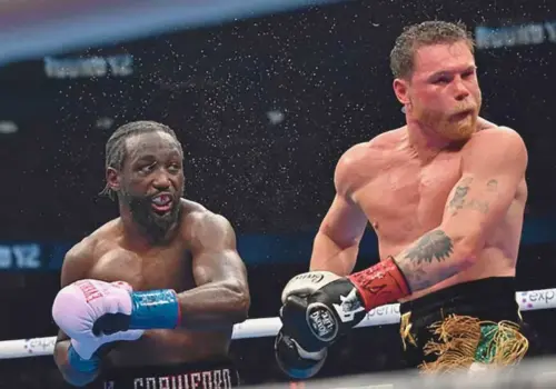 ¿Cuánto ganó Canelo Álvarez tras perder su título contra Terence Crawford?