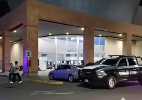 Irrumpen tipos armados en cine de Ciudad Obregón; se llevaron jugoso botín tras amenazar a empleados