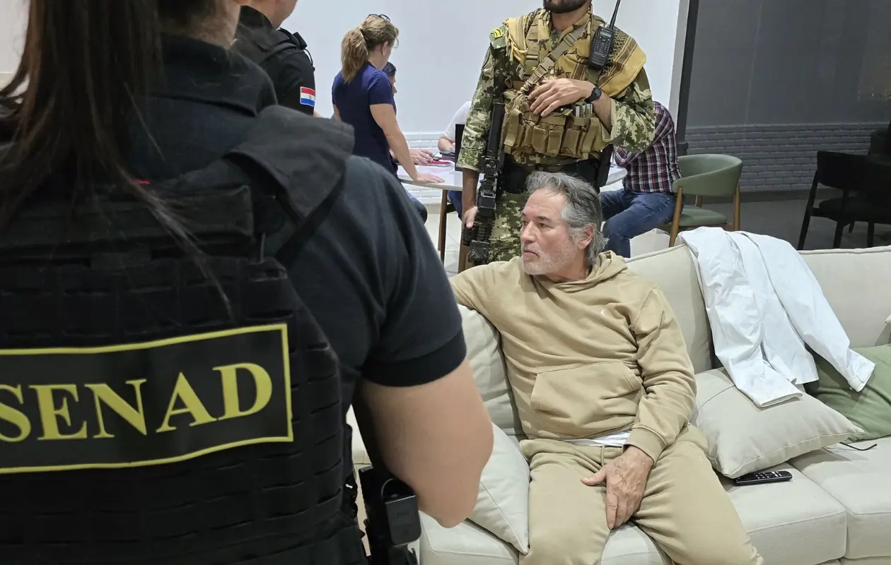 El exfuncionario de Tabasco entró al país sudafricano por la frontera con Brasil.