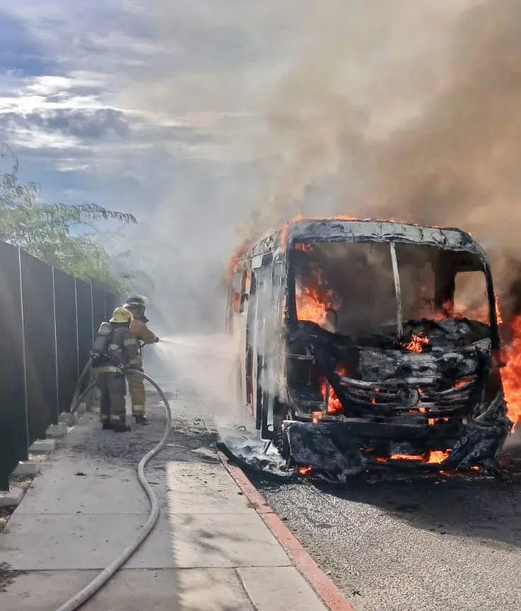 Se incendia camión urbano en Hermosillo