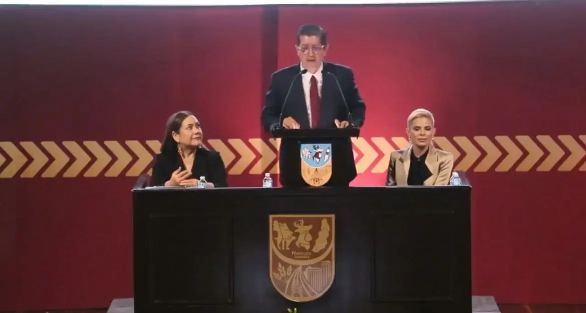 En cinco ejes principales, el alcalde de Navojoa destacó los logros de su gobierno durante el primer año de trabajo.