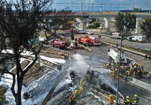 Se eleva a 20 el número de víctimas por explosión de pipa en Iztapalapa