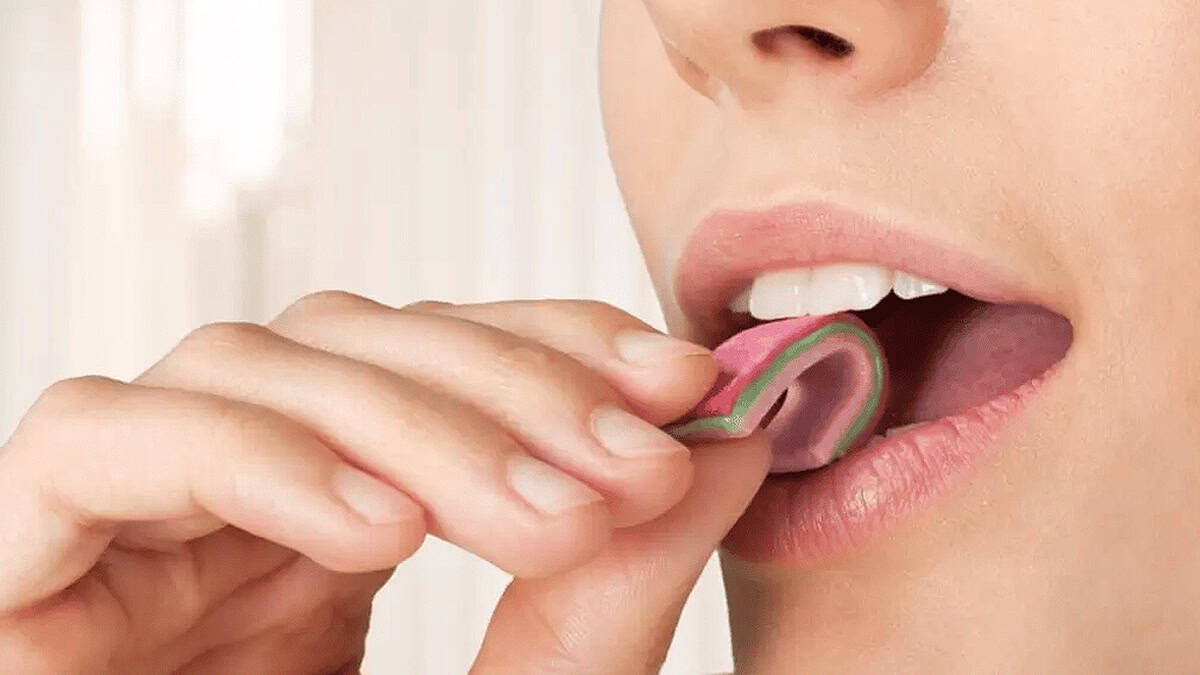 5 beneficios de mascar chicle para tu salud digestiva