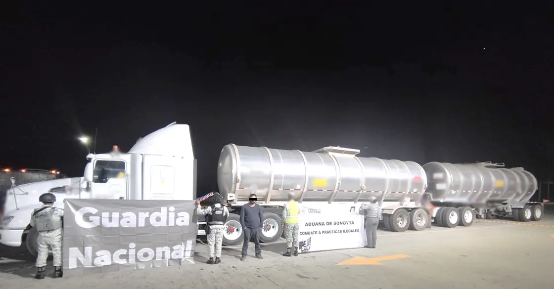 Decomisan tráiler que transportaba huachicol al norte de Sonora