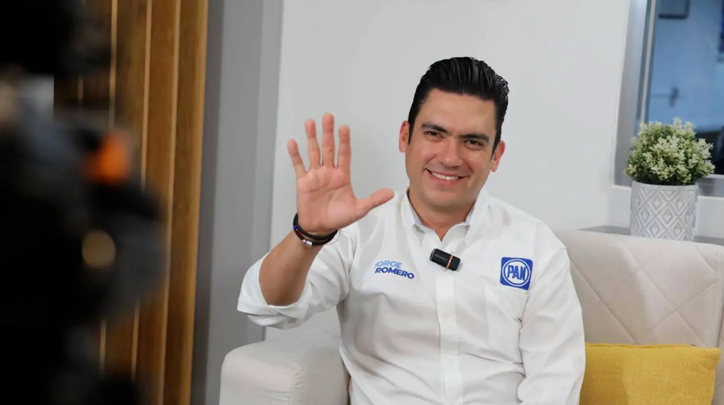 Romero Herrera, señaló que ve al alcalde de Hermosillo como un candidato a gobernador. "En el PAN estamos listisimos para escuchar a todas las mujeres y a todos los hombres que quieran participar en dentro del partido y para todos los demás cargos de elección pública, y claro que si él se anima es uno de nuestros principales personajes y liderazgos".