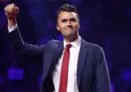 Senador de Estados Unidos declara el 14 de octubre como el Día Nacional en Recuerdo de Charlie Kirk