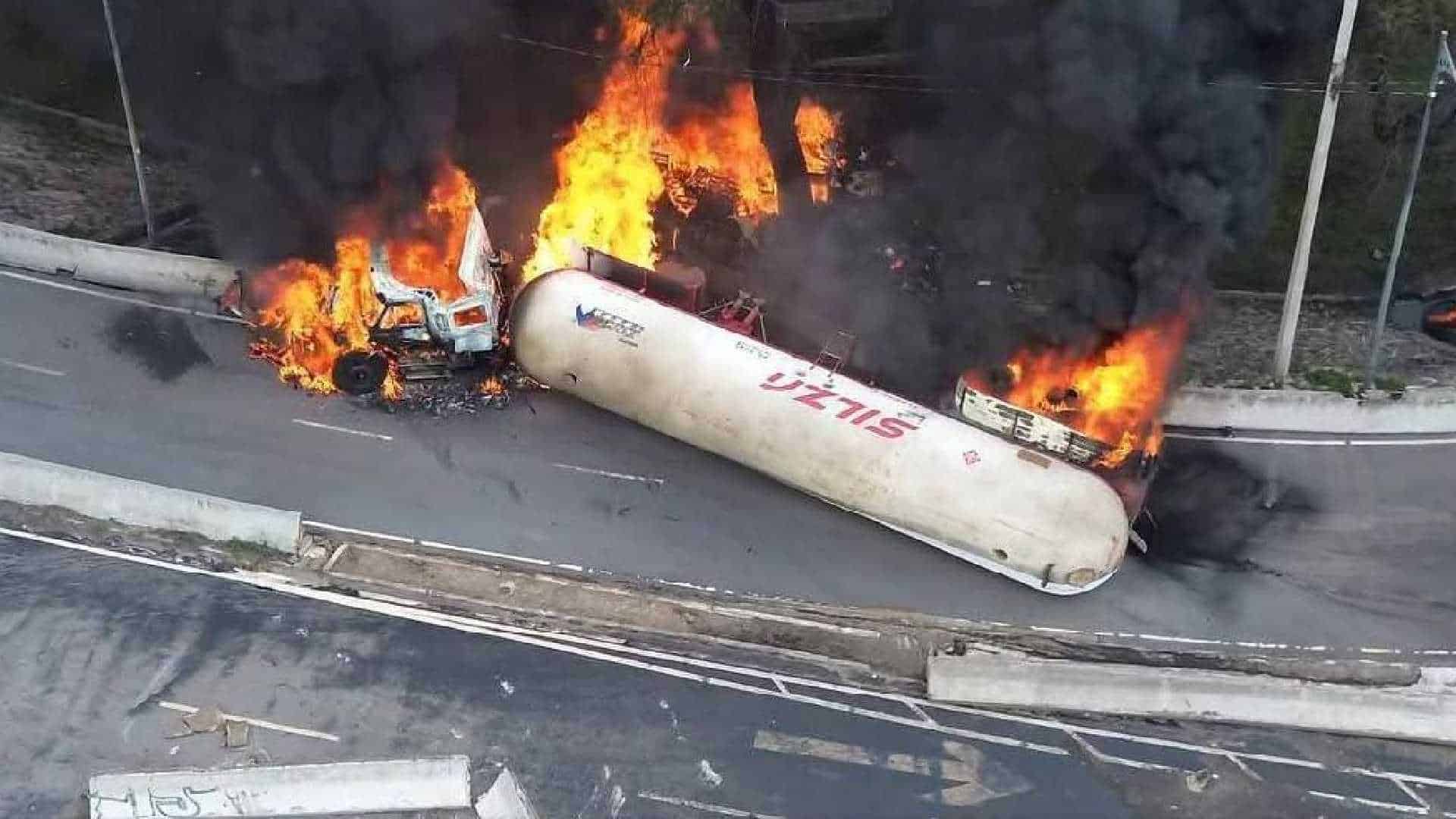 Se eleva a 27 la cifra de fallecidos por la tragedia de la explosión de una pipa de gas en Iztapalapa 