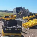 Vuelca tráiler cargado de autopartes en carretera Guaymas – Hermosillo