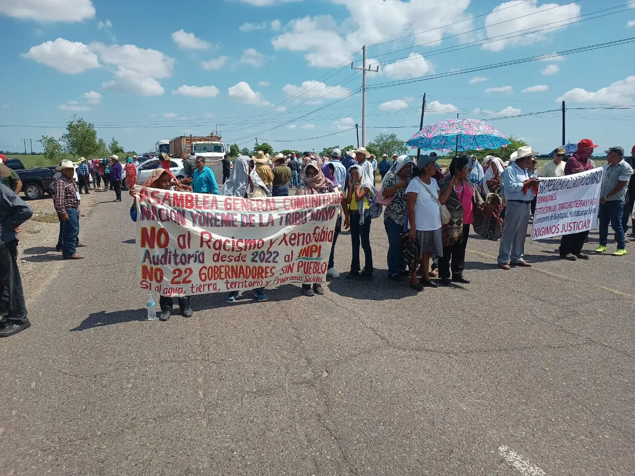 Tribu Mayo vuelve a bloquear la carretera de Etchojoa