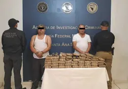 Detienen a dos en carretera del norte de Sonora; transportaban 50 kilos de drogas