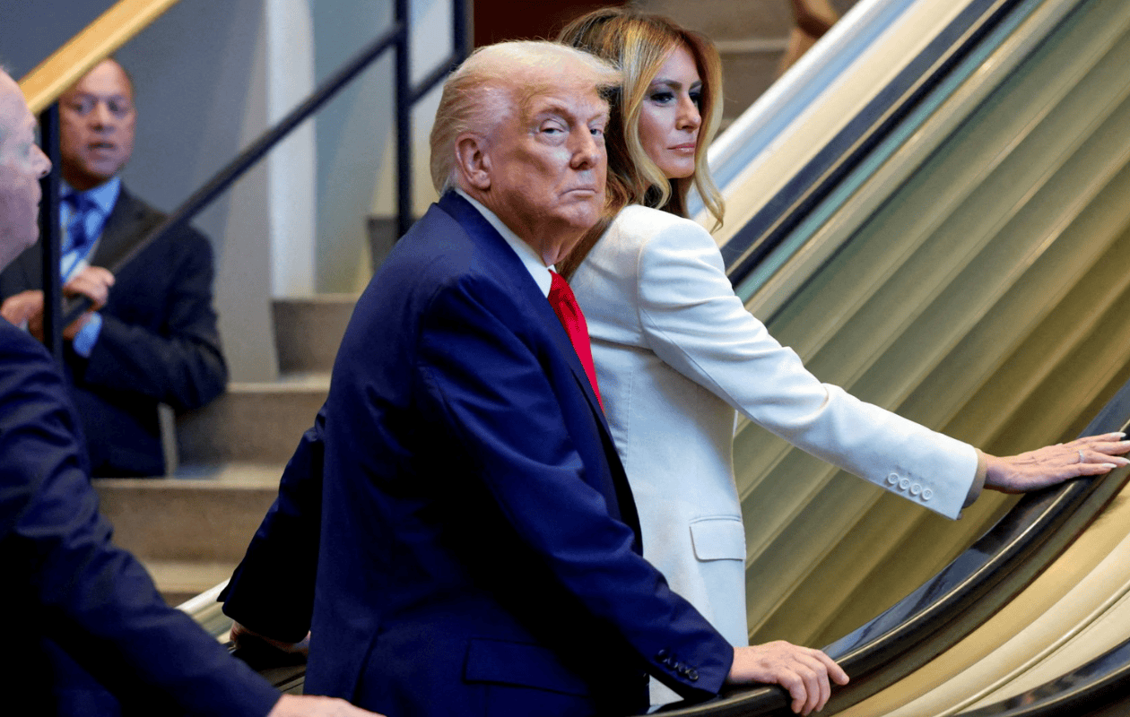 Casa Blanca exige despido si ONU apagó intencionalmente escalera mecánica a Trump