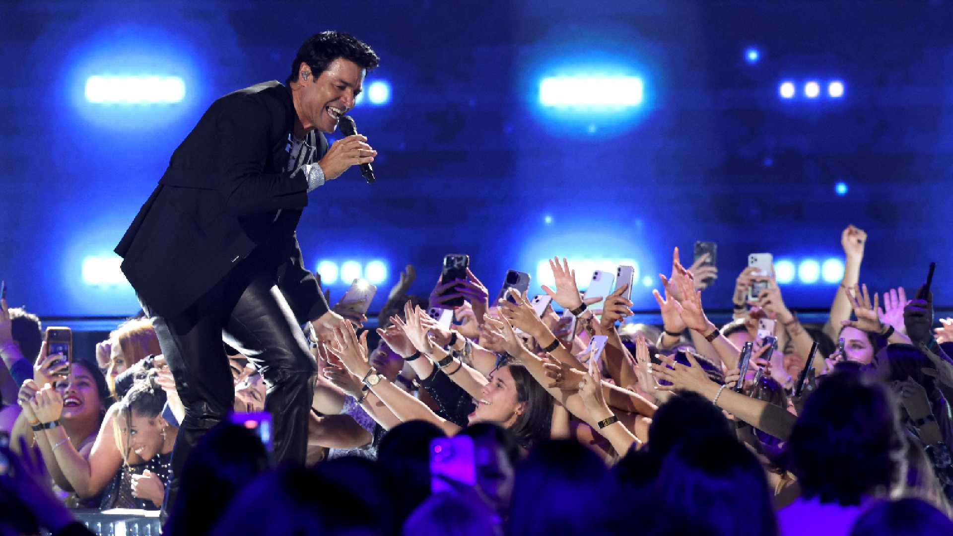 Chayanne hace historia en Los Mochis con concierto sold out en el Chevron Park