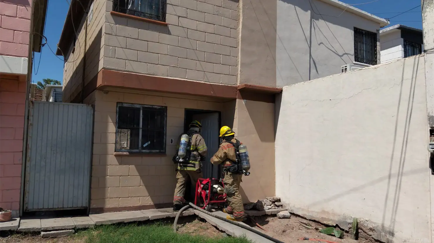 Bomberos controlan incendios en Ciudad Obregón