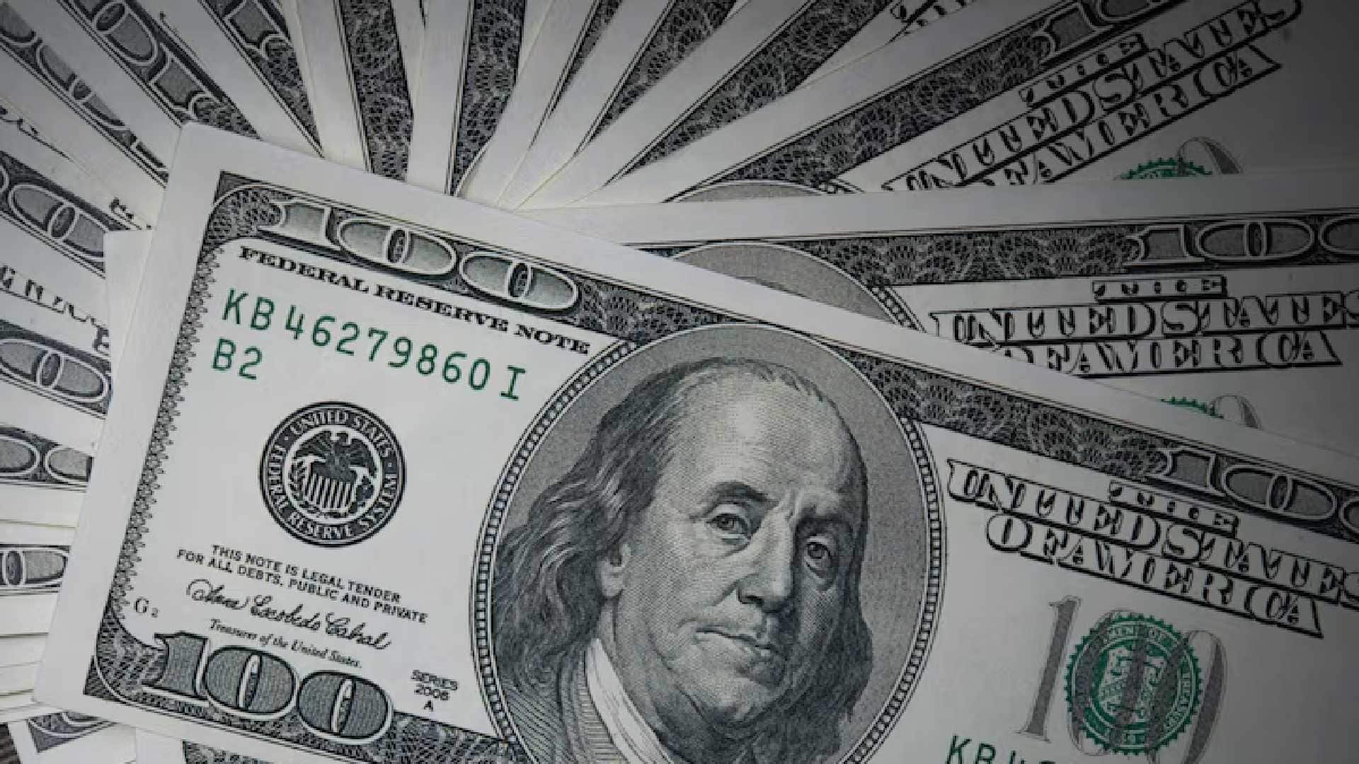 Precio del dólar hoy viernes 26 de septiembre: El peso mexicano se debilita