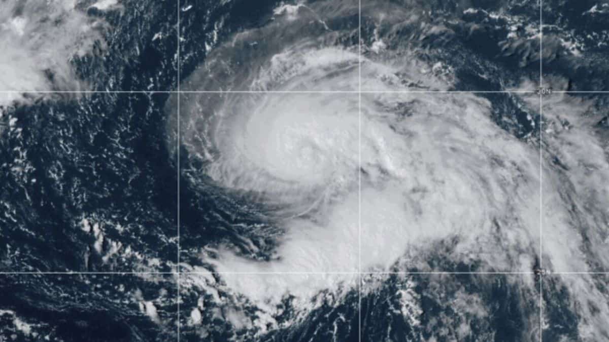 Huracán Humberto alcanza categoría 5 y pone en alerta al Atlántico