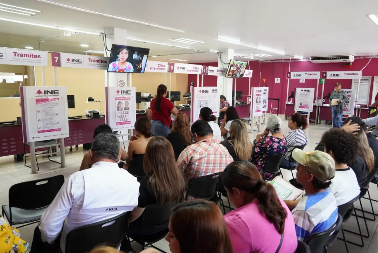 Responden jóvenes cajemenses al llamado del INE