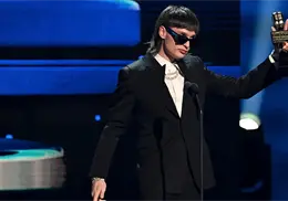 Peso Pluma: El primer artista mexicano en recibir el Billboard Vanguardia