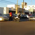 Accidente automovilístico impacta a repartidor en la colonia Centro