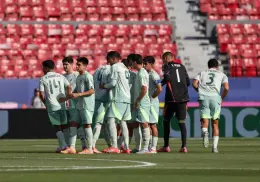 México rescata el empate ante España
