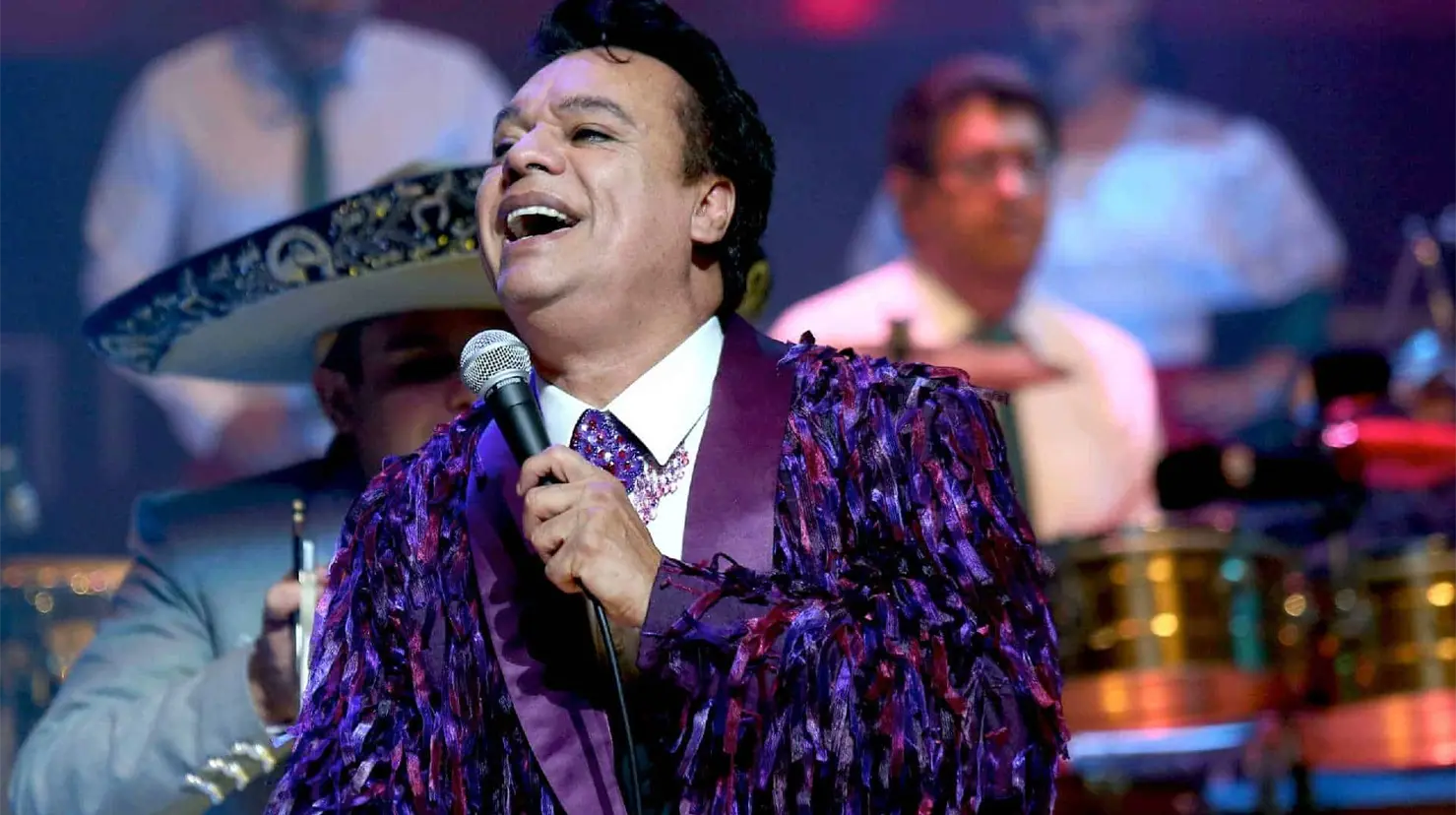 ¿Juan Gabriel sigue vivo? Video en París desata teorías sobre El Divo de Juárez
