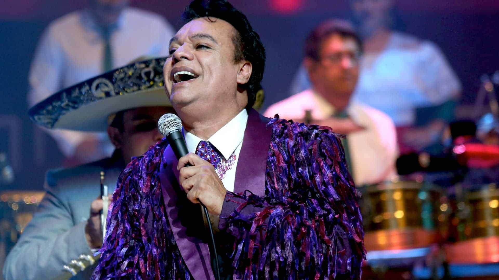 ¿Juan Gabriel sigue vivo? Video en París desata teorías sobre El Divo de Juárez