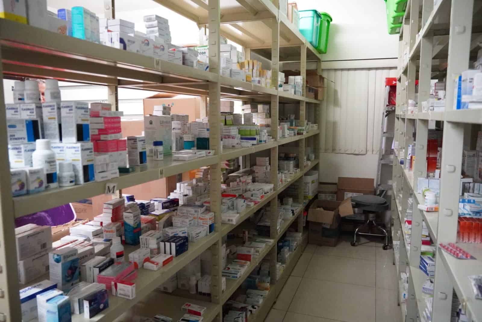 Servicios médicos y medicinas se encarecen en Sonora
