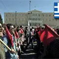 Nueva jornada laboral en Grecia desata ola de fuertes protestas
