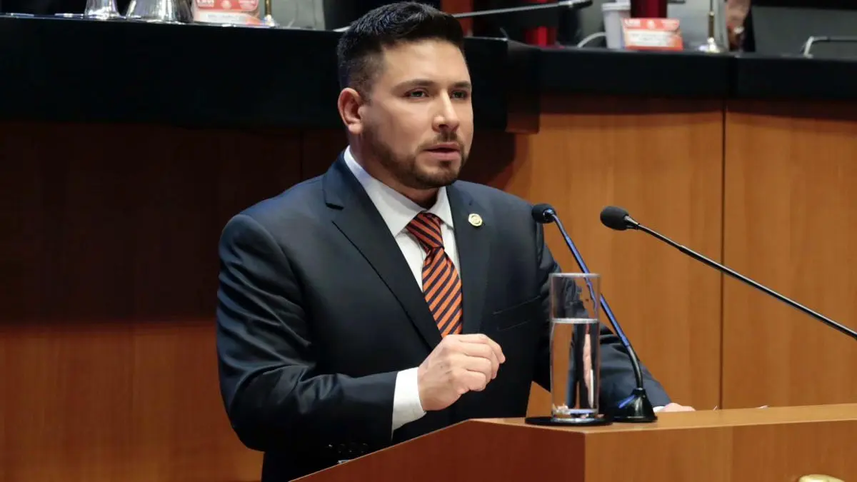 Senador propone frenar abusos de aseguradoras en seguros médicos