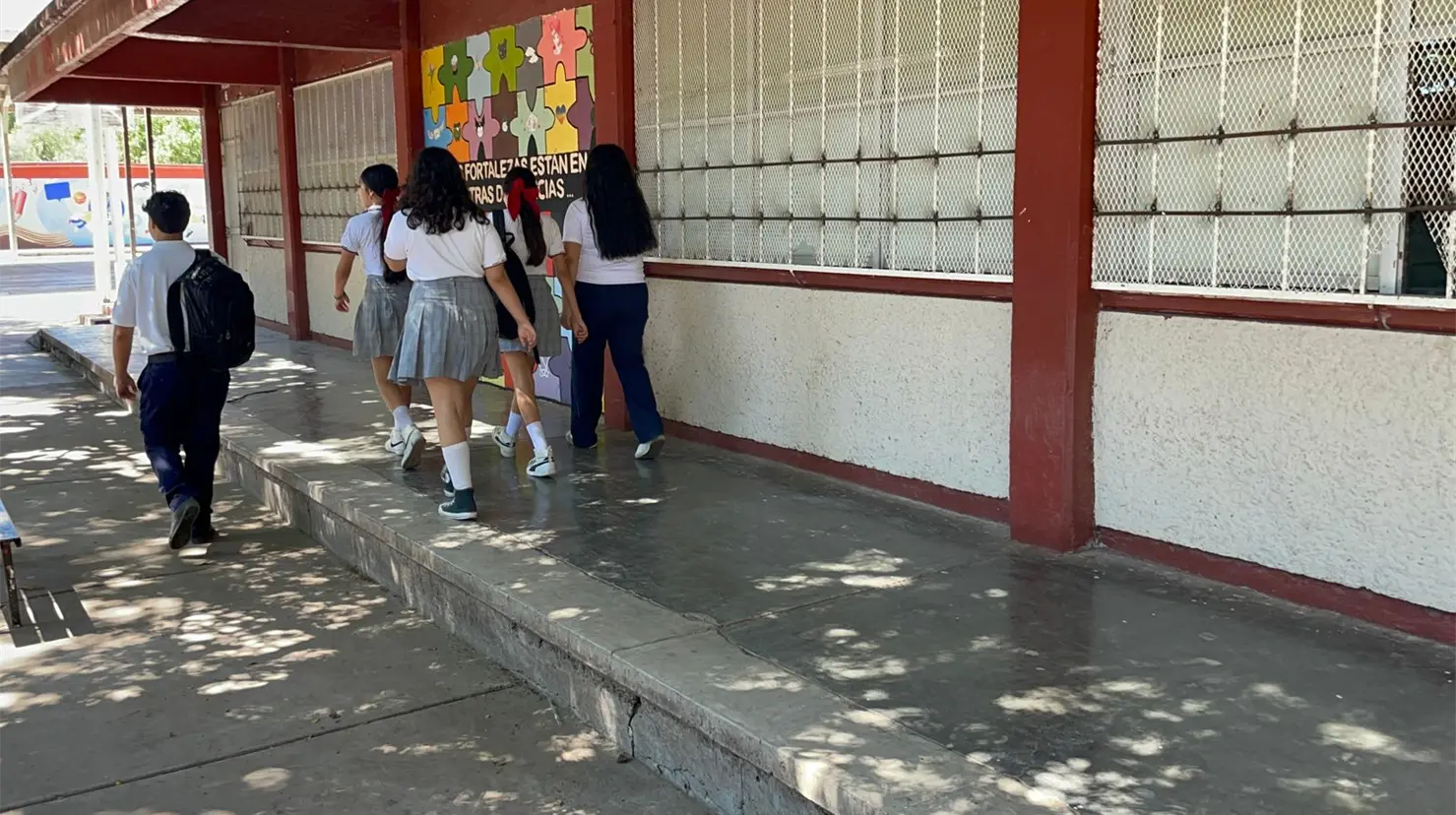 Una vez registrados los alumnos recibirán la tarjeta del Banco del Bienestar en la que recibirán los depósitos