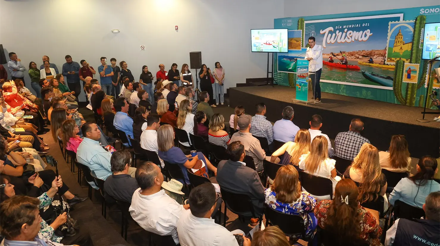Roberto Gradillas Pineda, titular de la secretaría de economía y turismo del estado, dijo que cada uno de los eventos se debe ir generando más desarrollo, y que esto es posible al escuchar a la Oficina de Convenciones y Visitantes (OCV). "Trabajando en unidad es como hacemos un esfuerzo de acciones, pero antes de darnos a conocer por fuera debemos darnos a conocer en el interior con los sonorenses para sentirnos identificados"