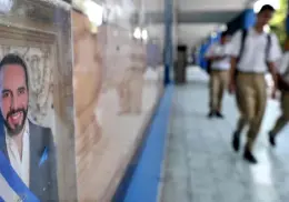 Bukele prohíbe el uso del lenguaje inclusivo en escuelas públicas